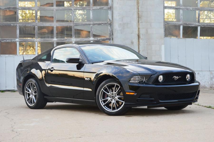  Ford Mustang GT 2014 года  (фото 1 из 27)